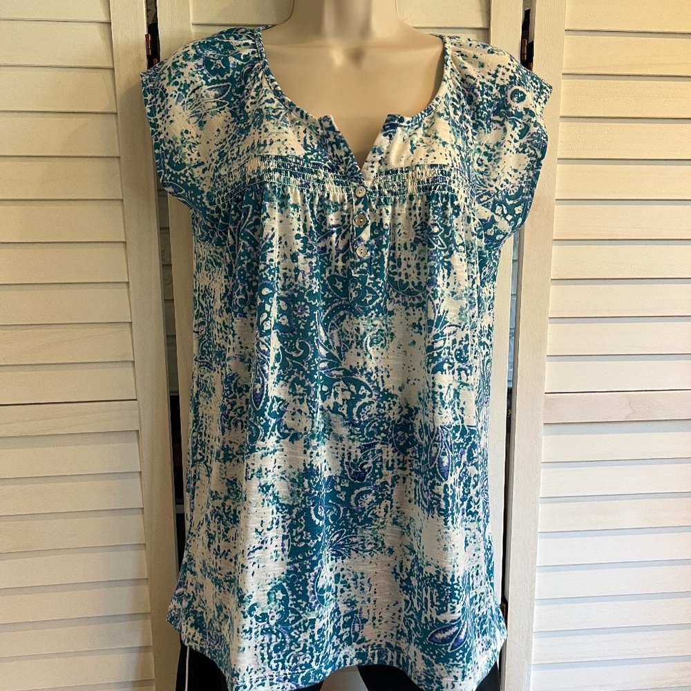 Verve ami tee casual top. Size M